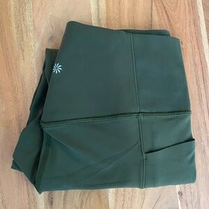 Athleta Salutation Stash 7/8 Leggings in Green